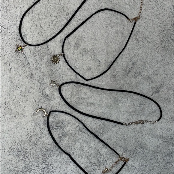 four necklaces - Picture 2 of 2